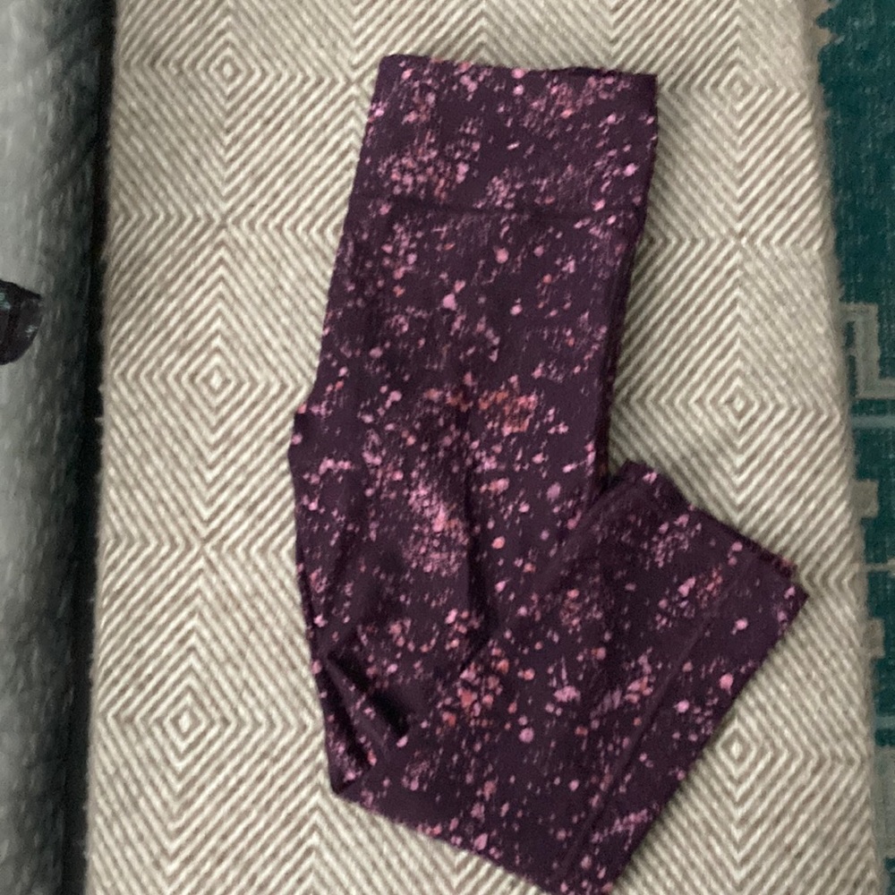 Athleta Ultimate Stash Pocket Splat Capri M